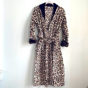 Natori super soft plush leopard print bath robe sz S